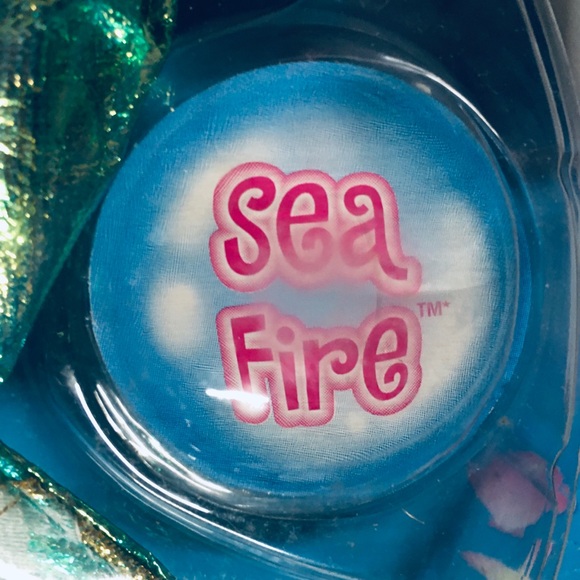 MERBABIES SEA FIRE Mermaid Doll Bathtub Tints RARE Vintage 2002 - Picture 3 of 7